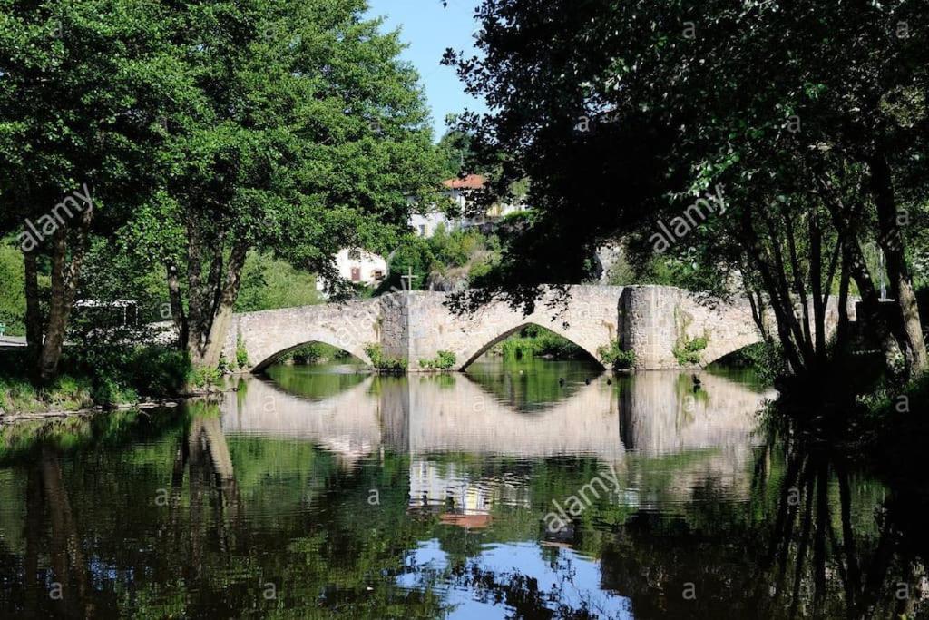 Gite Pour Professionnels En Deplacement - Centre Ville - Parking Gratuit Bellac Buitenkant foto