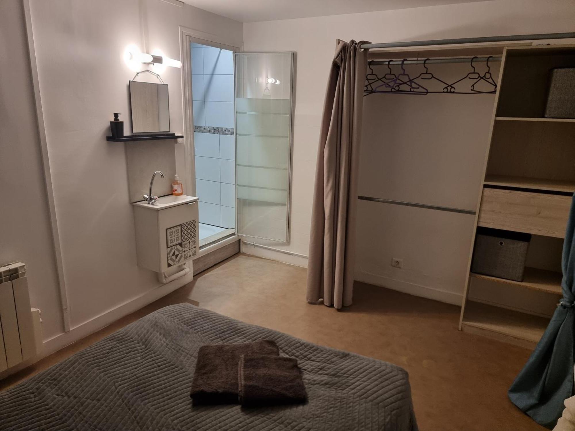 Gite Pour Professionnels En Deplacement - Centre Ville - Parking Gratuit Bellac Buitenkant foto